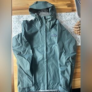 Patagonia Men's Green Torrentshell Rainjacket